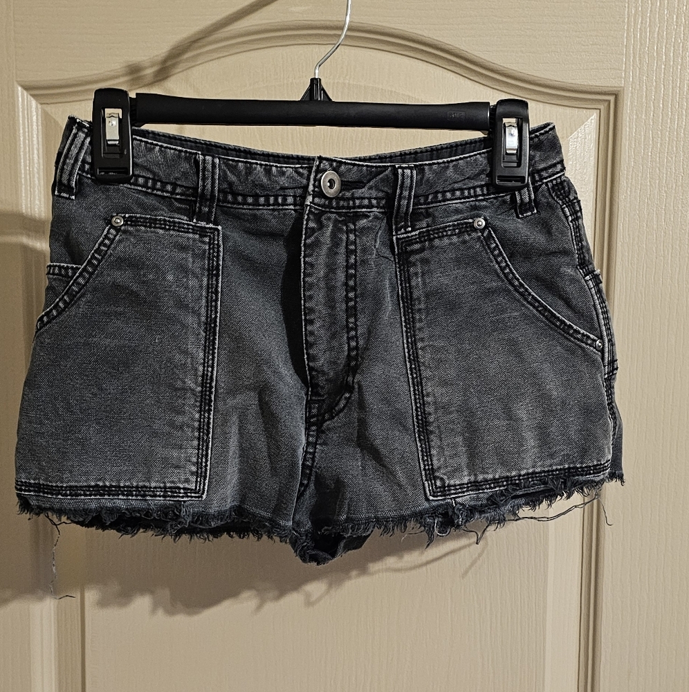 Free People Women's Black Jeans Denim Cut-off Shorts Size 2 Raw Hem